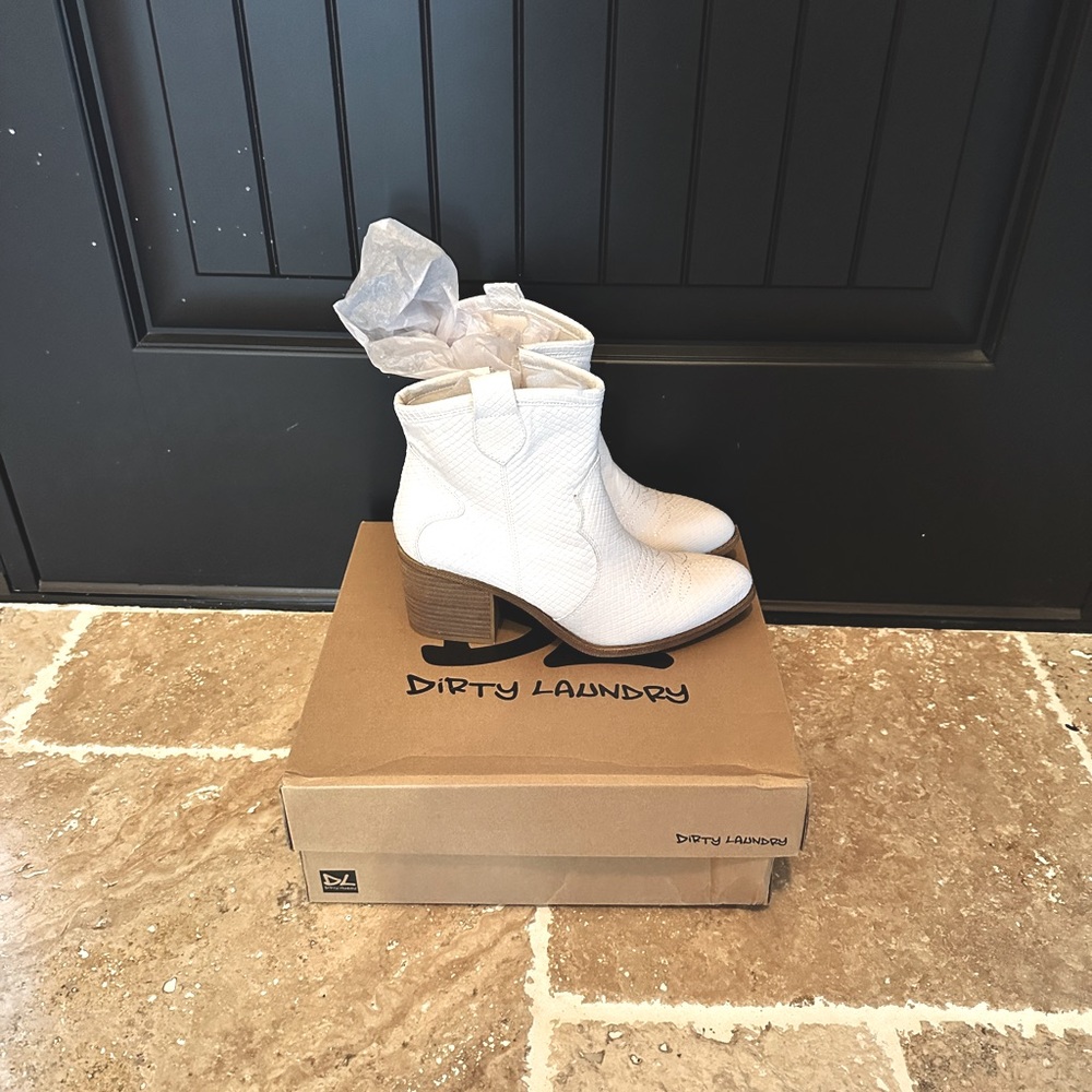 Women’s White Cowboy Booties